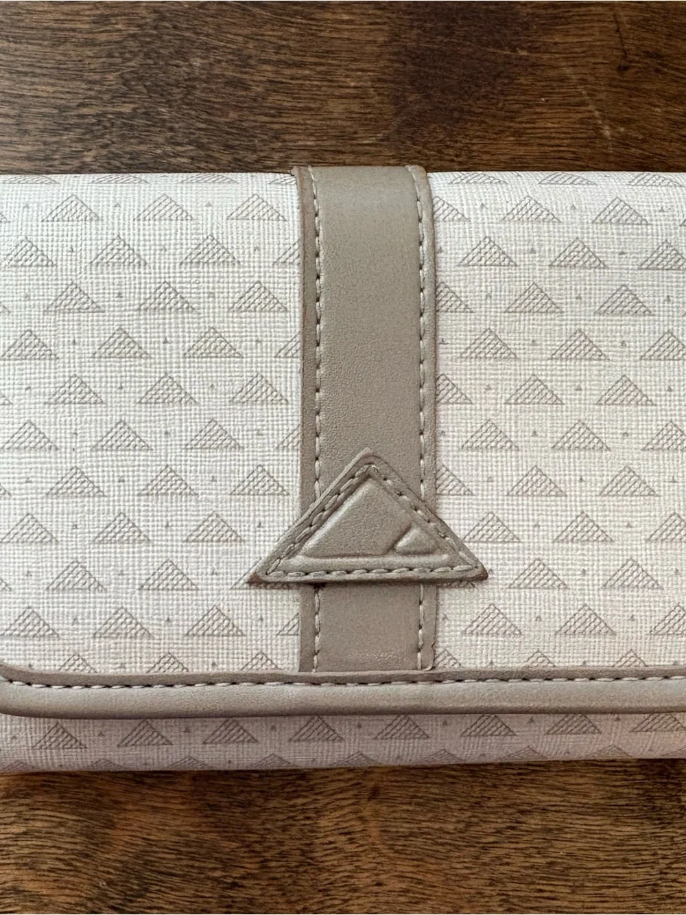 Compact Beige/Tan Vintage Liz Claiborne Women's Wallet